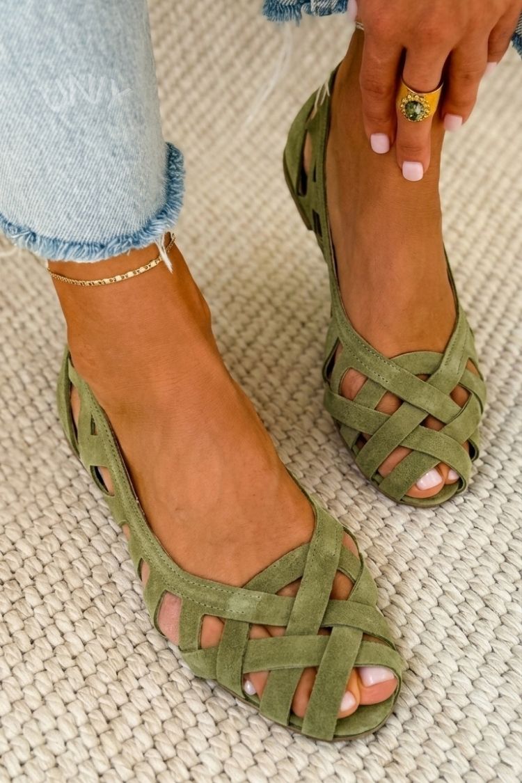 Olive Green / US 11