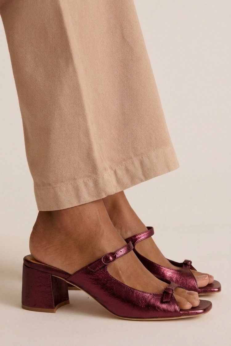 Plum / US 10