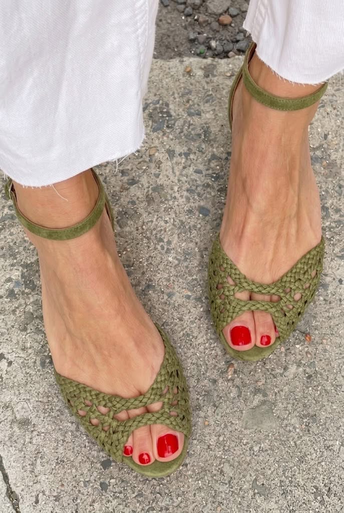 Olive Green / US 10.5