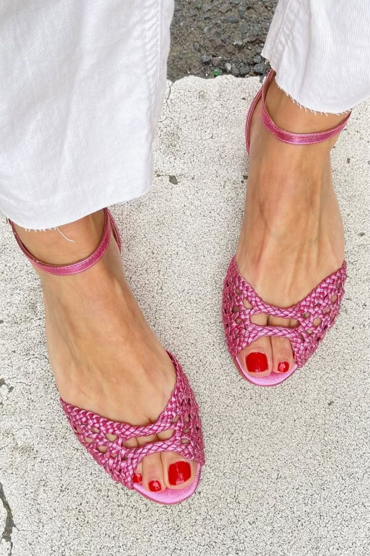 Pink / US 10.5